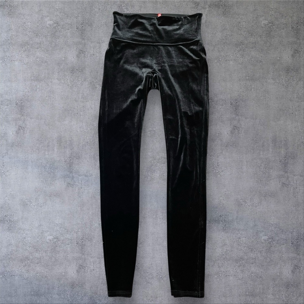 Spanx Black Velvet High Rise Leggings Womens M Shaping Comfort Whimsy‎ Goth